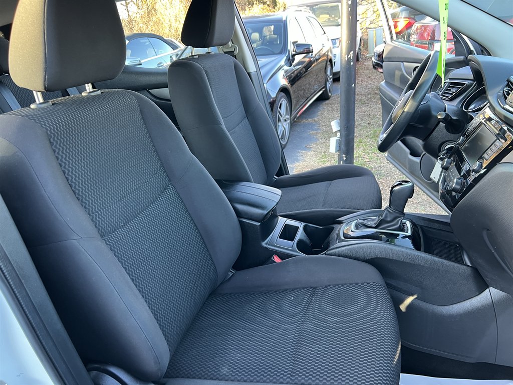 2020 Nissan Rogue - $14,995