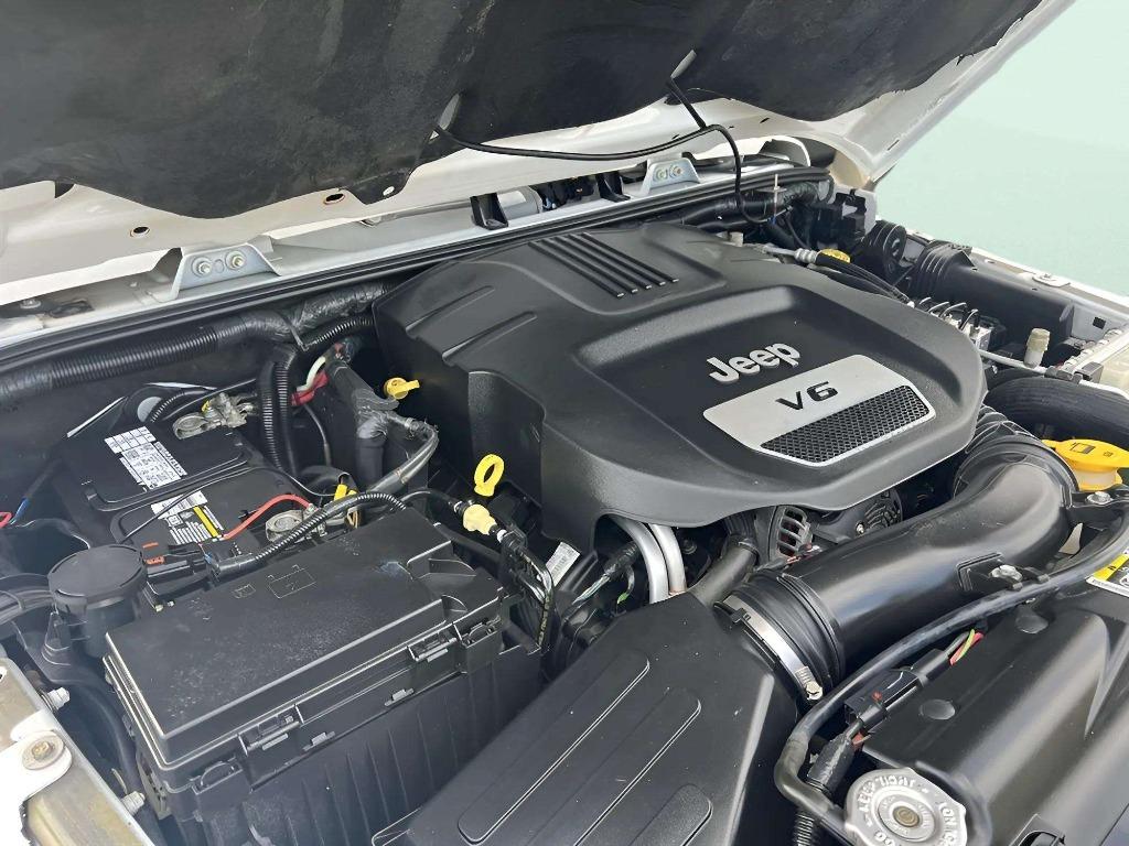 2015 Jeep Wrangler - $20,995