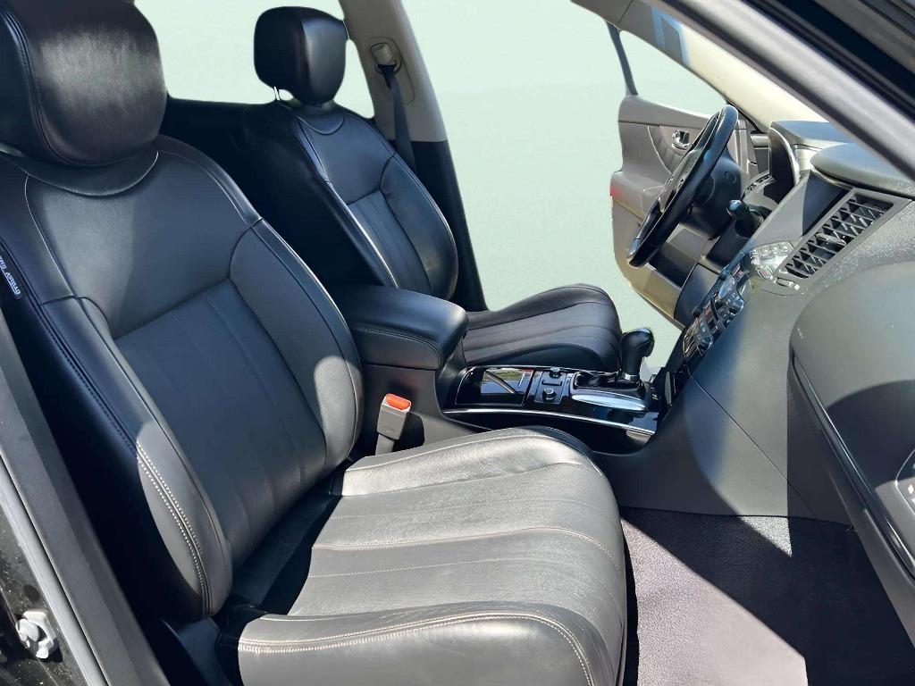 2015 INFINITI QX70 - $14,995