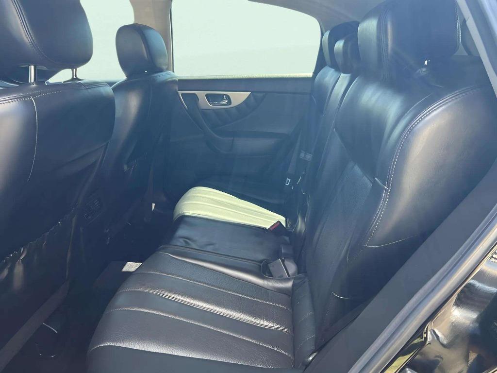 2015 INFINITI QX70 - $14,995