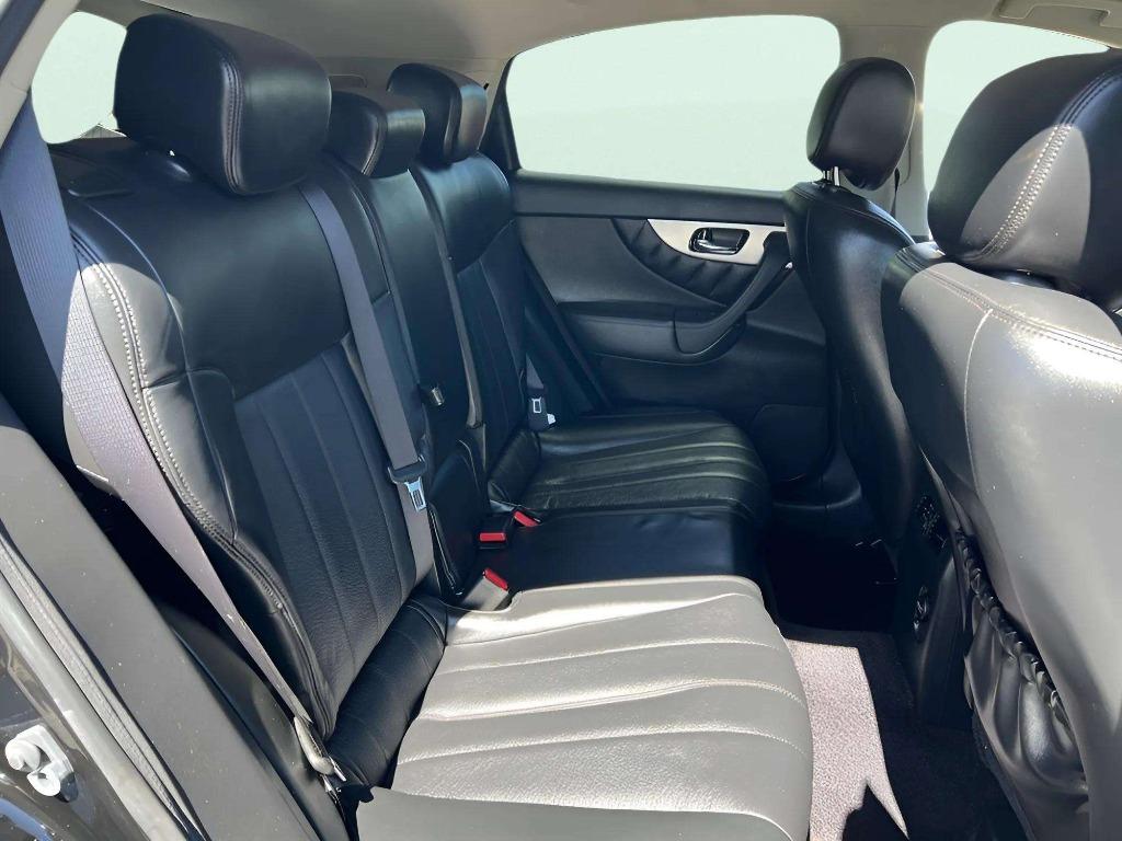 2015 INFINITI QX70 - $14,995