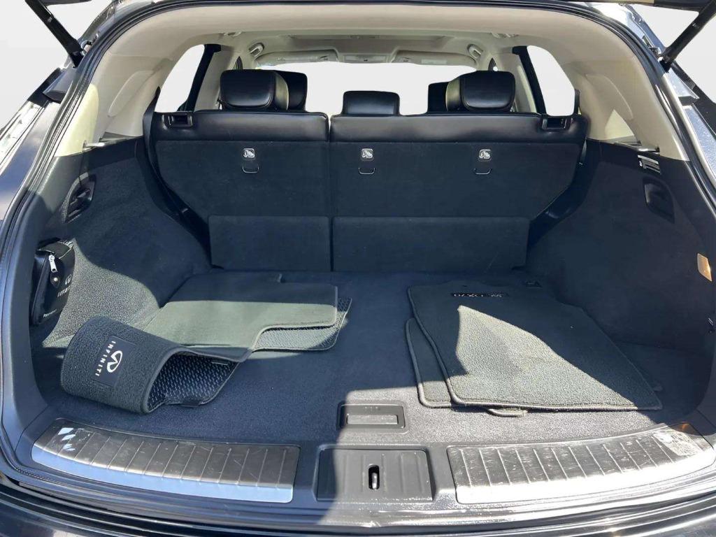 2015 INFINITI QX70 - $14,995