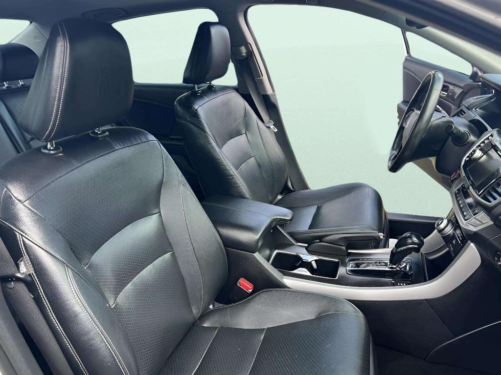 2015 Honda Accord - $13,995