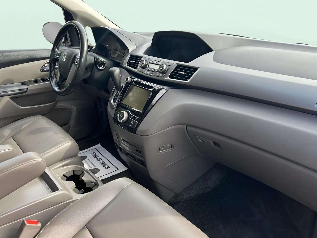 2016 Honda Odyssey - $12,995