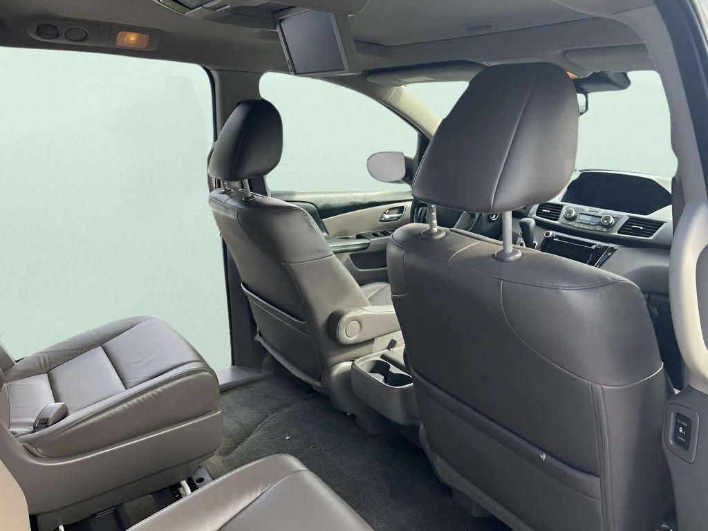 2016 Honda Odyssey - $12,995