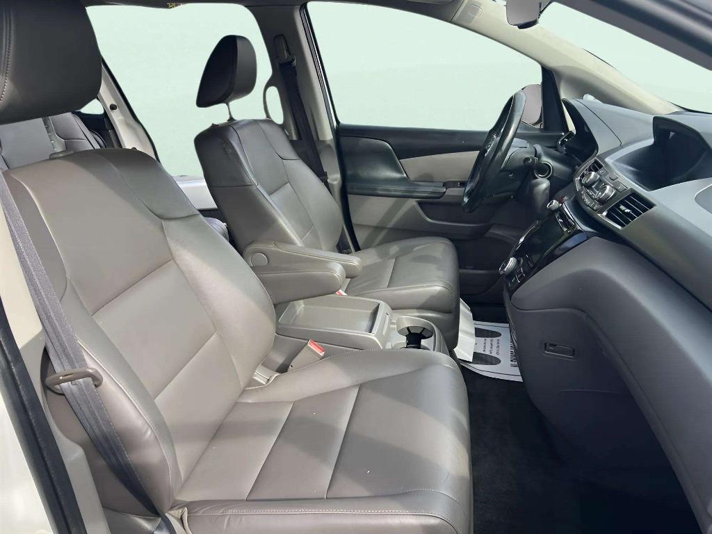 2016 Honda Odyssey - $12,995