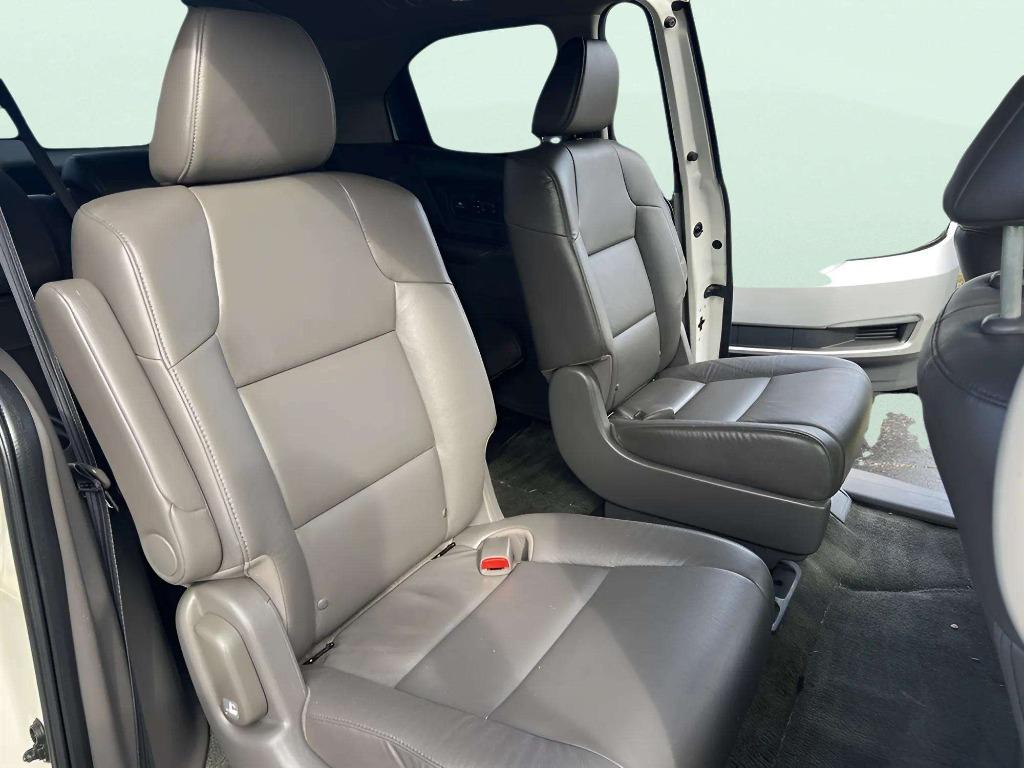 2016 Honda Odyssey - $12,995