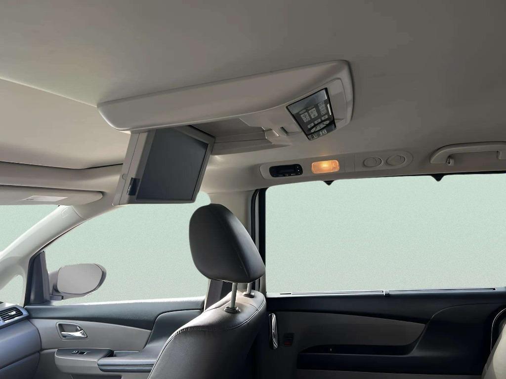 2016 Honda Odyssey - $12,995