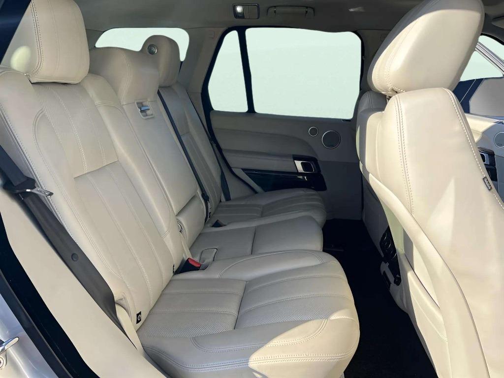 2015 Land Rover Range Rover - $20,995