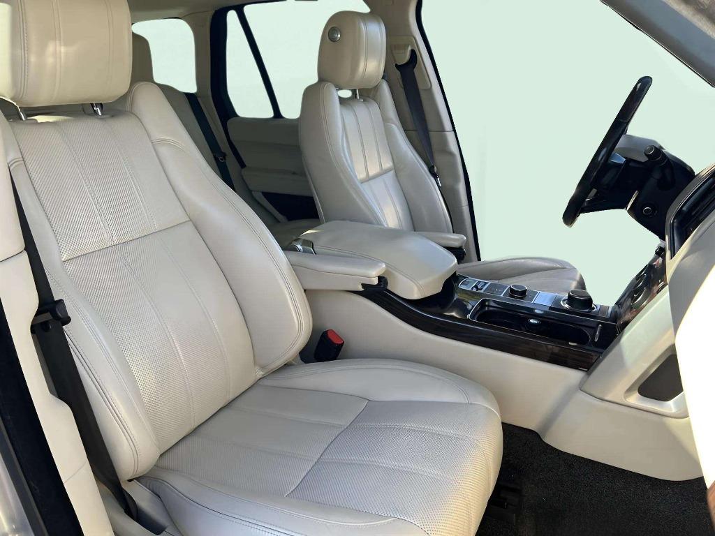 2015 Land Rover Range Rover - $20,995