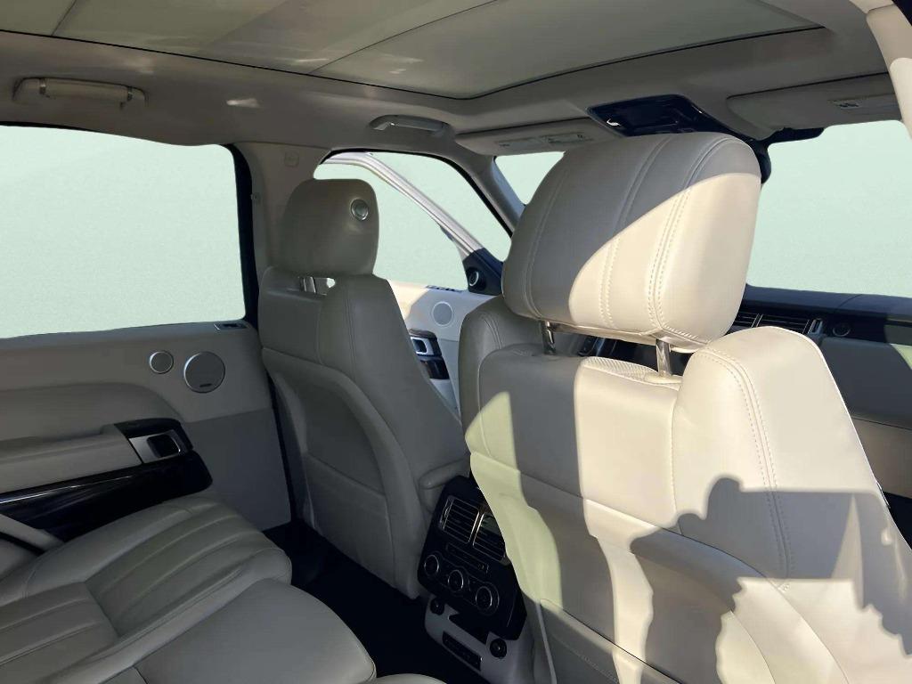 2015 Land Rover Range Rover - $20,995