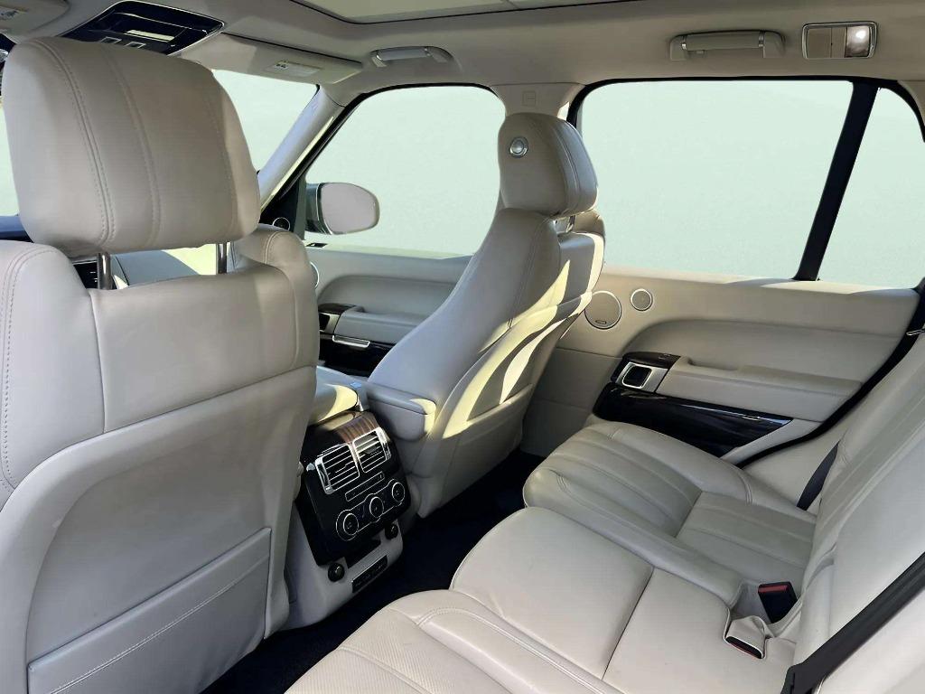 2015 Land Rover Range Rover - $20,995
