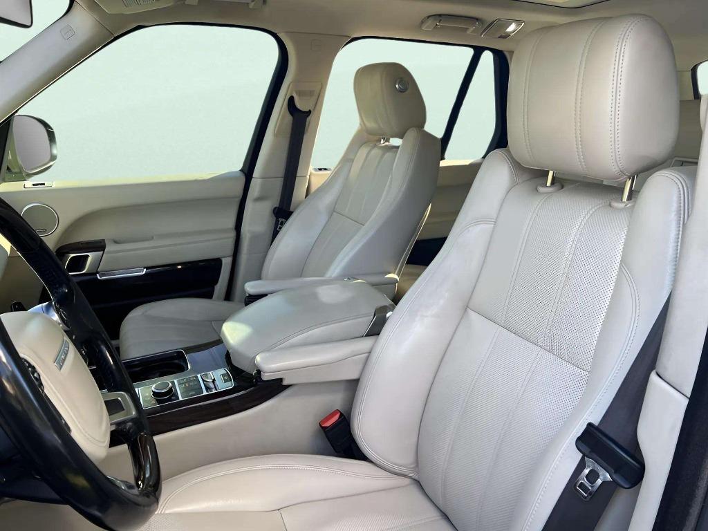 2015 Land Rover Range Rover - $20,995