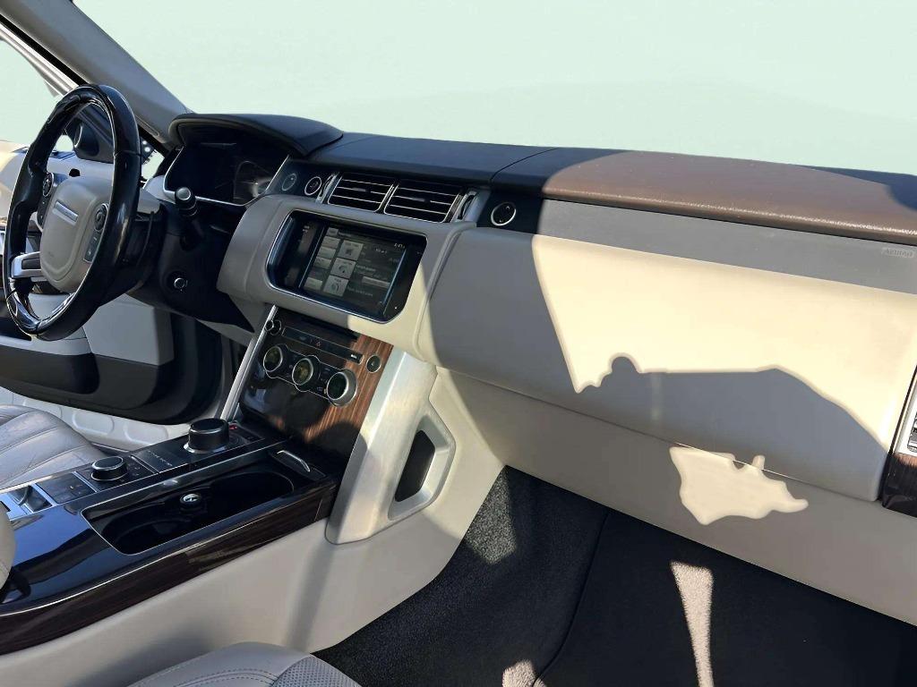 2015 Land Rover Range Rover - $20,995