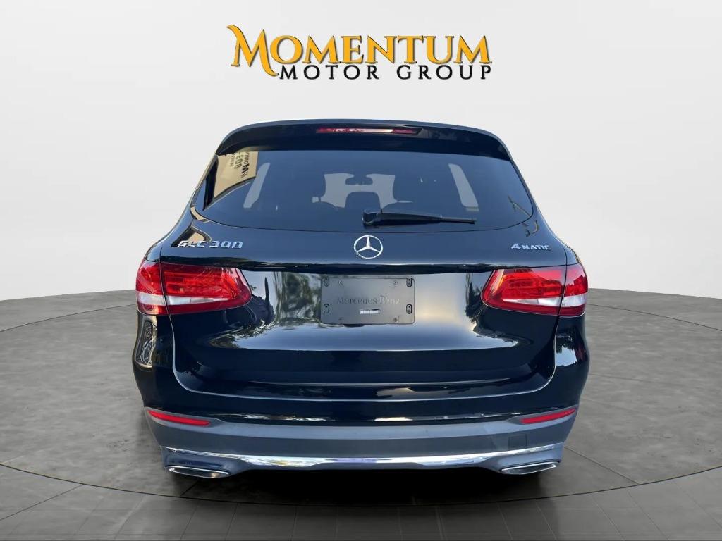 2016 Mercedes-Benz GLC - $18,995