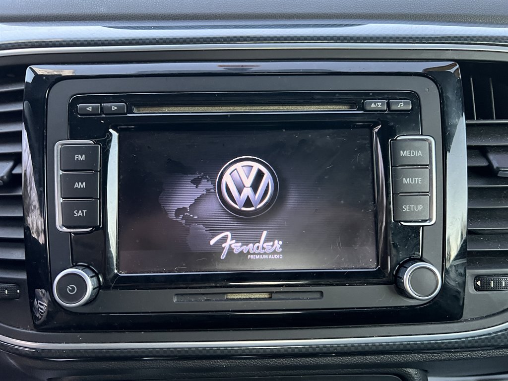 2012 Volkswagen Beetle - $10,995