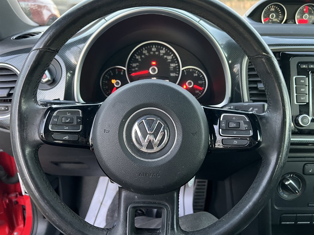 2012 Volkswagen Beetle - $10,995