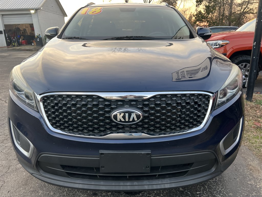 2018 Kia Sorento - $11,995