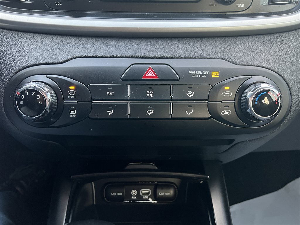 2018 Kia Sorento - $11,995