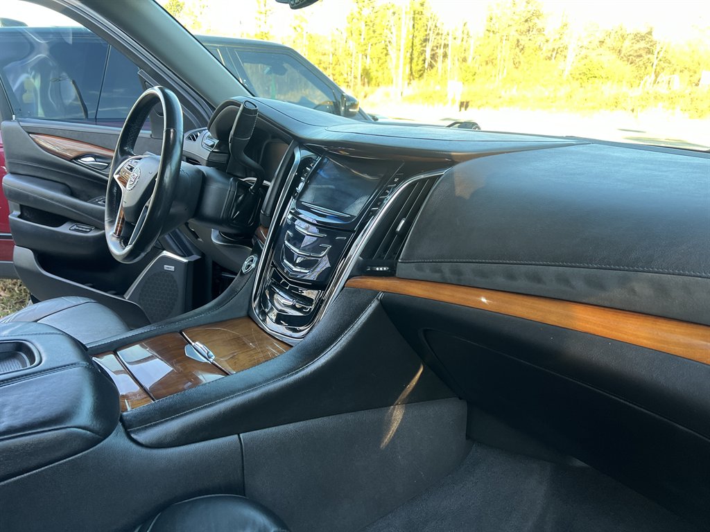 2015 Cadillac Escalade - $20,995