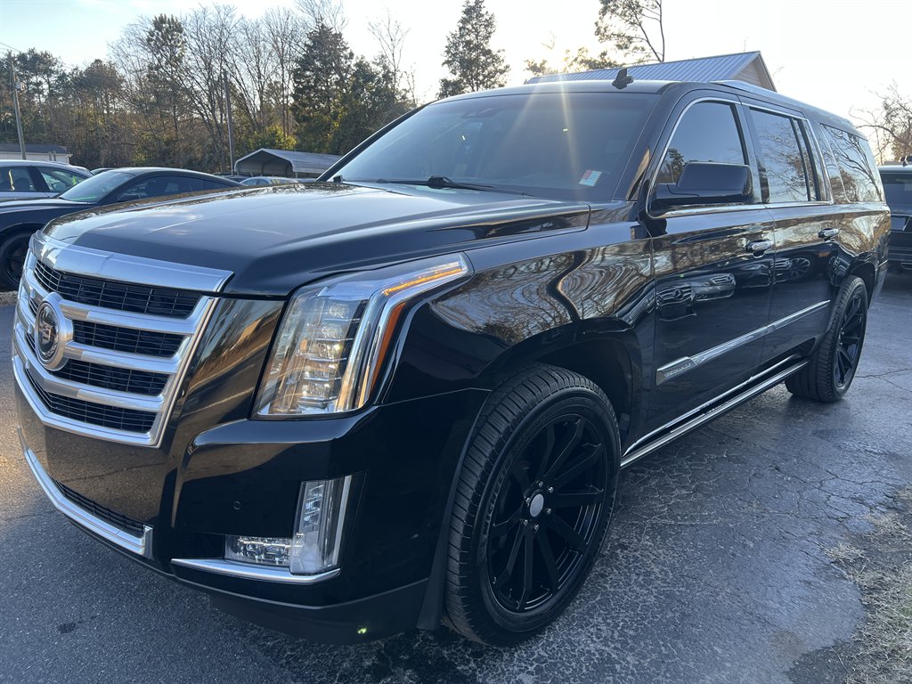 2015 Cadillac Escalade - $20,995