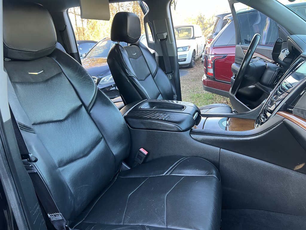 2015 Cadillac Escalade - $20,995
