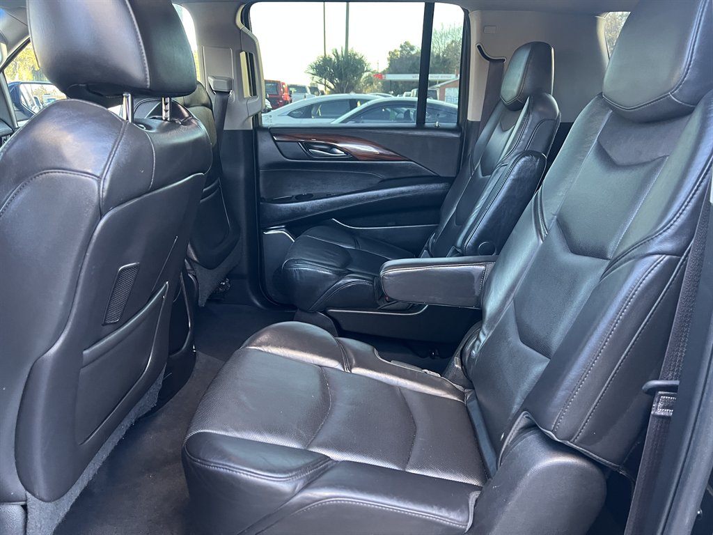 2015 Cadillac Escalade - $20,995
