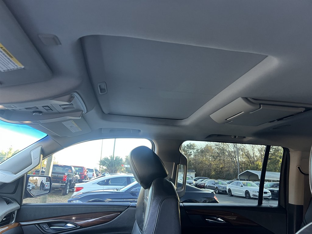 2015 Cadillac Escalade - $20,995