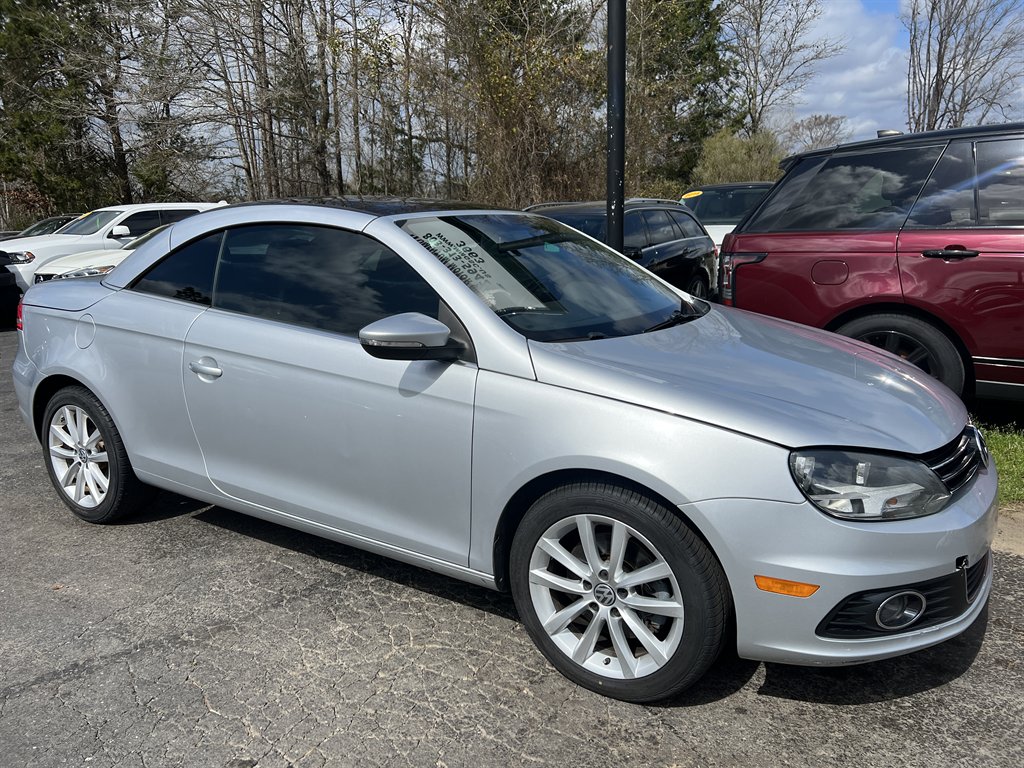 2012 Volkswagen Eos - $7,995