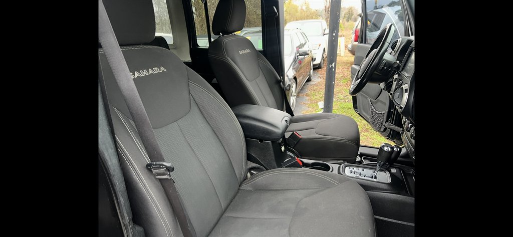 2018 Jeep Wrangler - $21,995