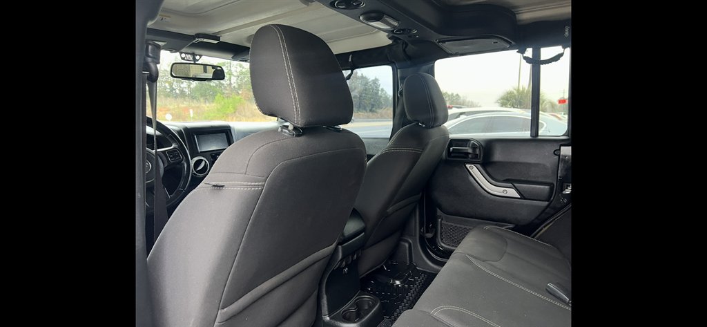2018 Jeep Wrangler - $21,995