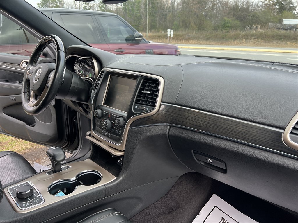 2015 Jeep Cherokee - $12,995