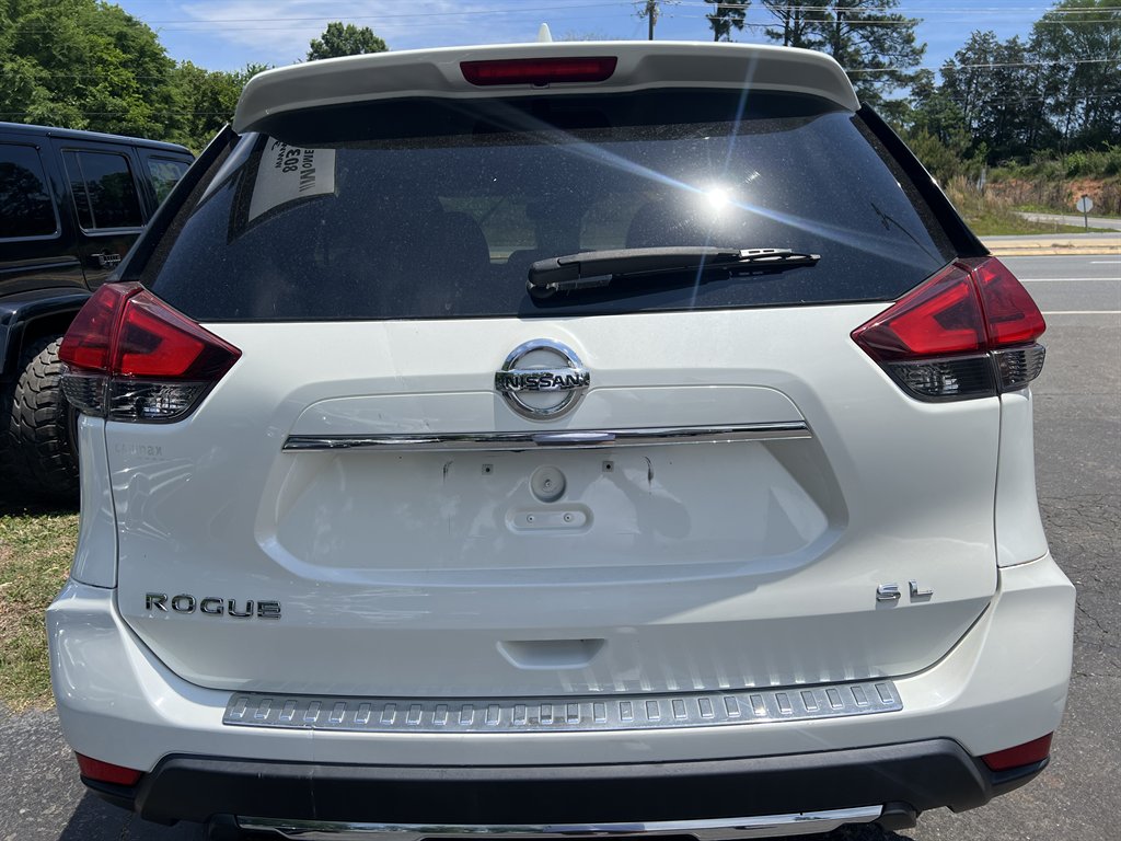 2017 Nissan Rogue - $12,995