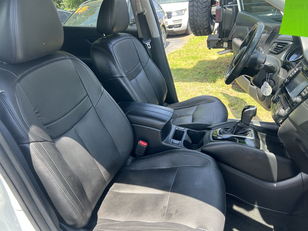 2017 Nissan Rogue - $12,995