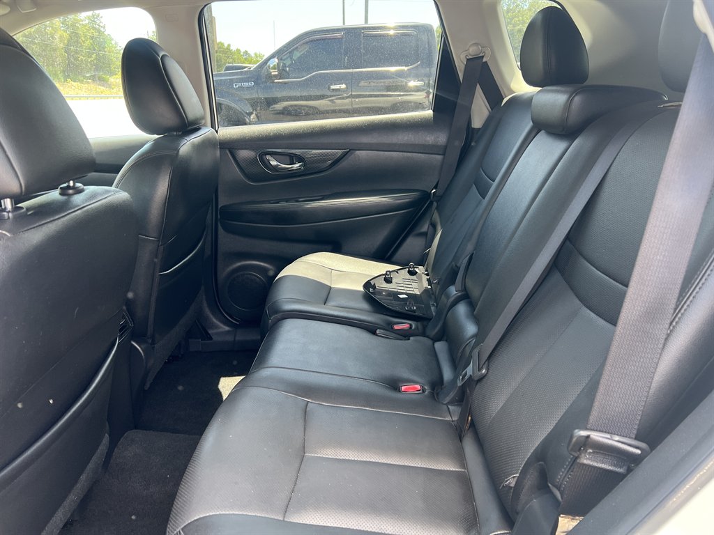 2017 Nissan Rogue - $12,995