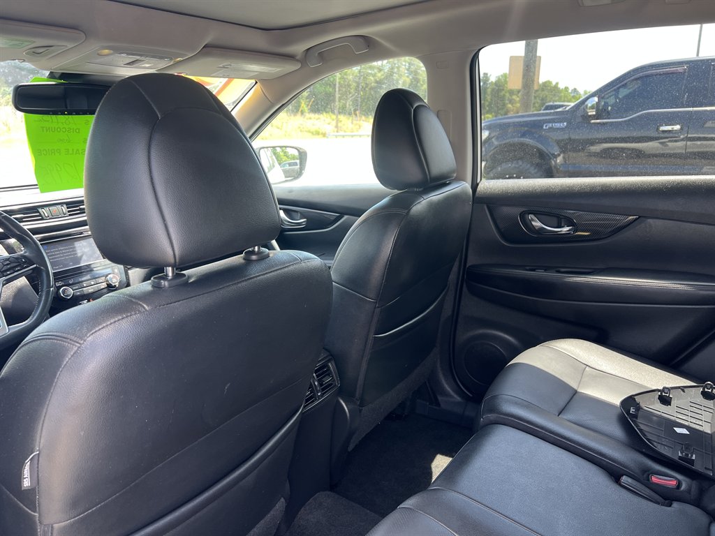 2017 Nissan Rogue - $12,995