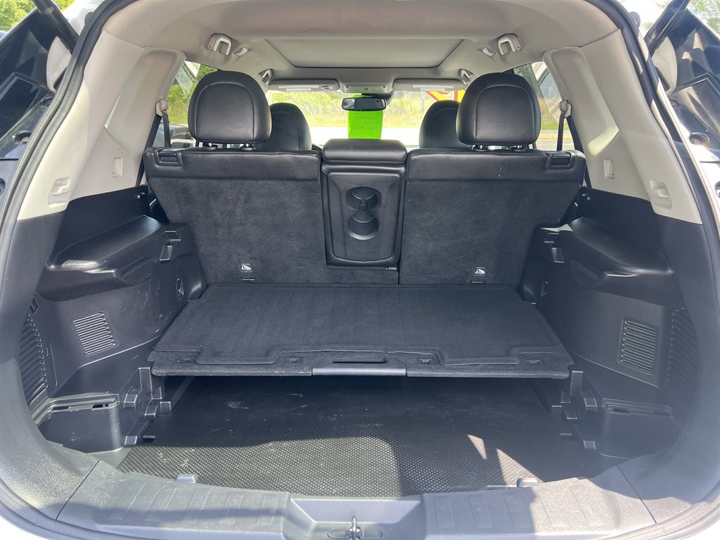 2017 Nissan Rogue - $12,995