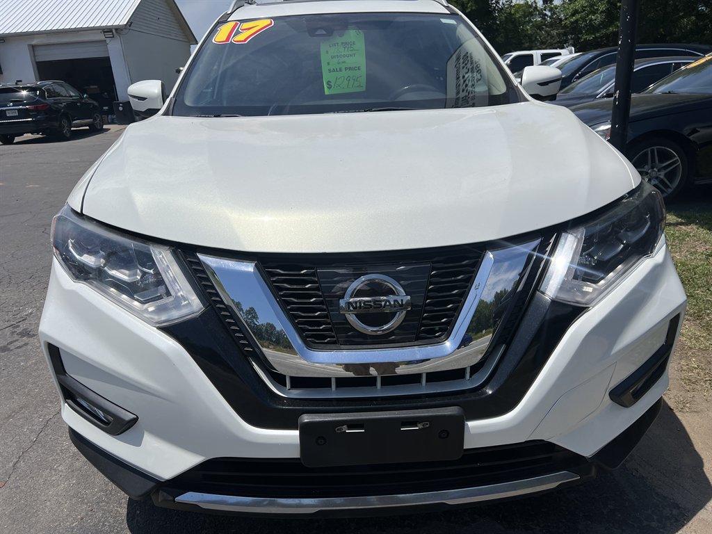 2017 Nissan Rogue - $12,995