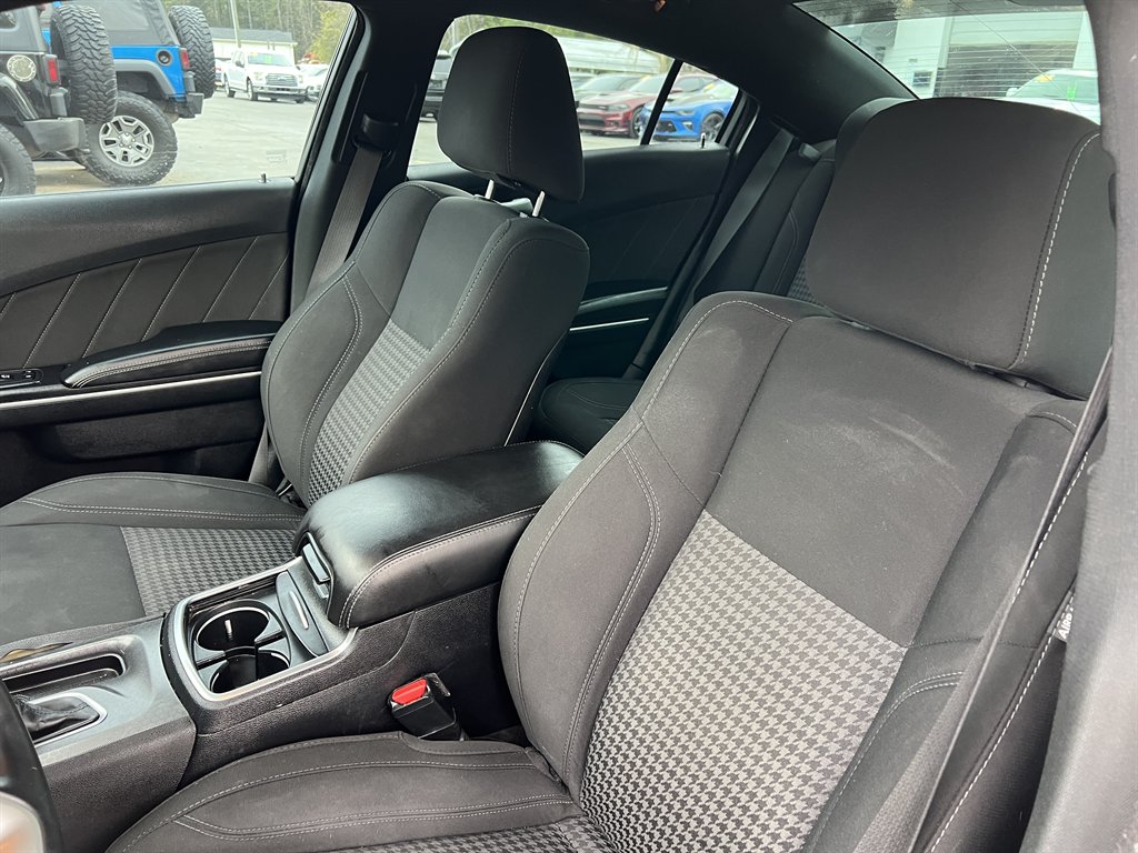 2018 Dodge Charger - $21,995