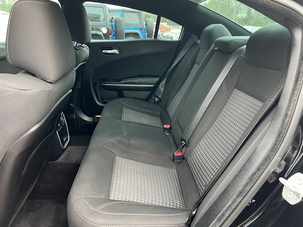 2018 Dodge Charger - $21,995