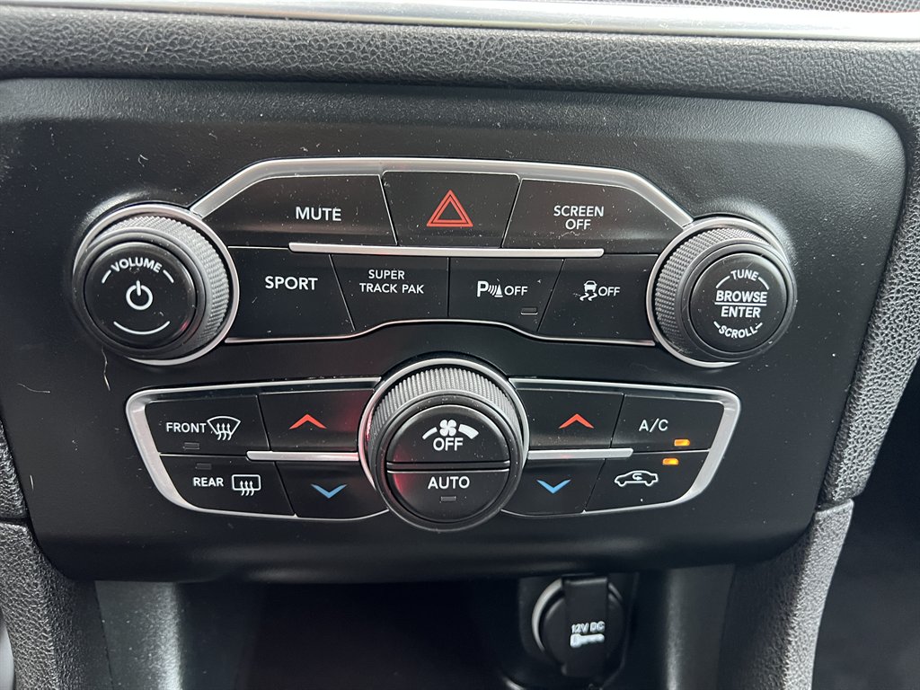 2018 Dodge Charger - $21,995