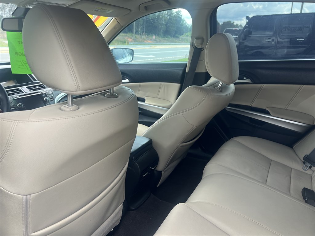 2014 Honda Crosstour - $13,995
