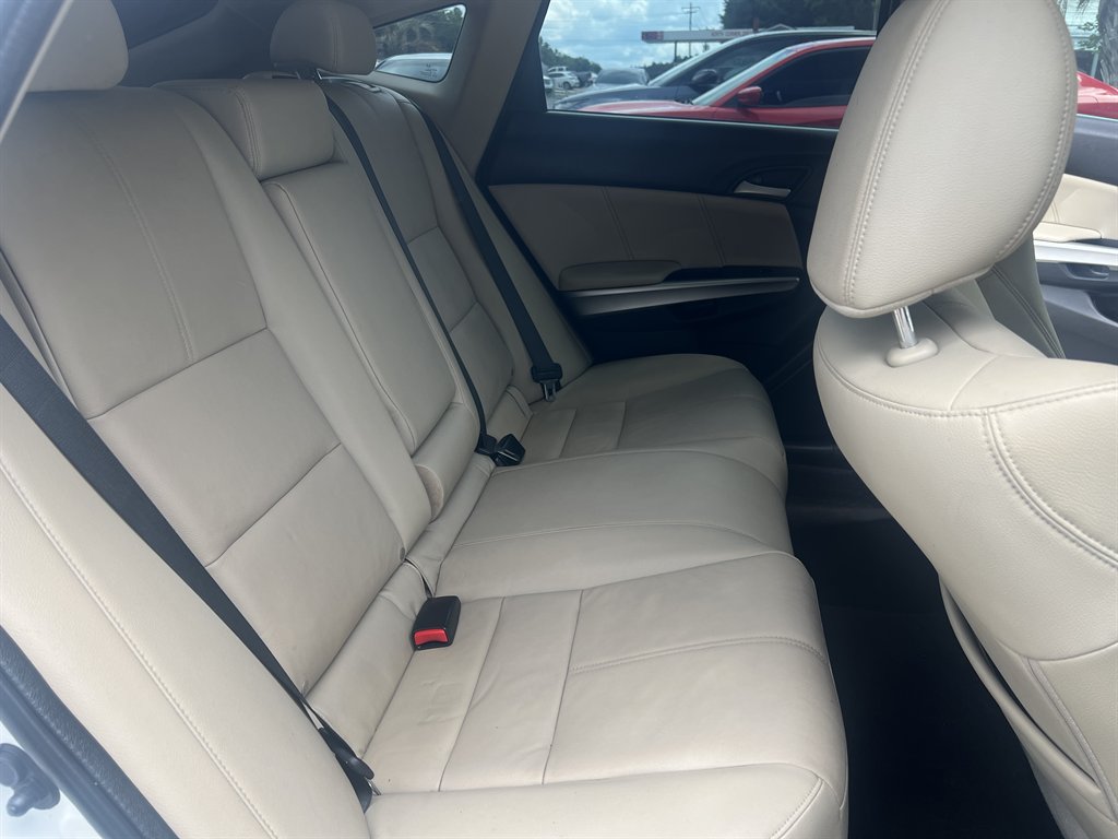 2014 Honda Crosstour - $13,995