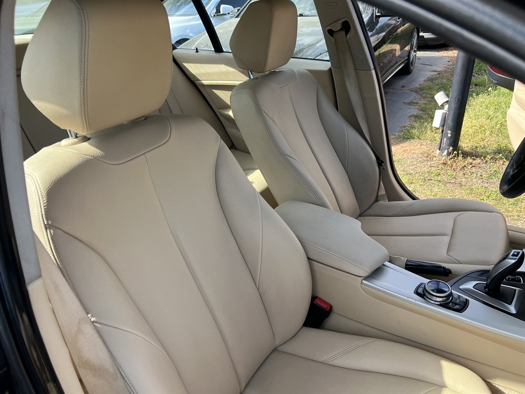 2014 BMW 320i - $10,995