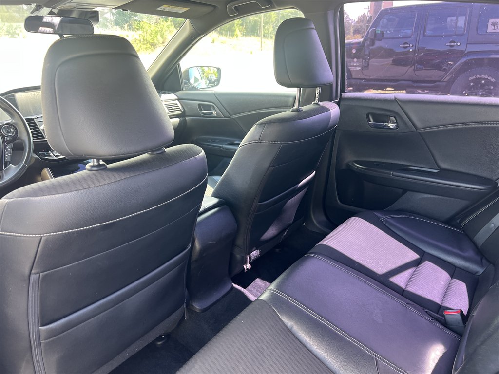 2016 Honda Accord - $17,995