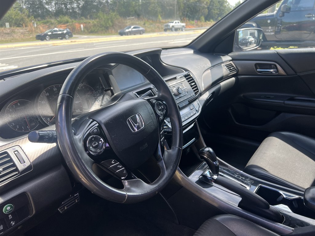 2016 Honda Accord - $17,995