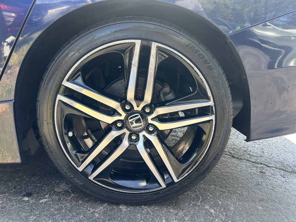2016 Honda Accord - $17,995