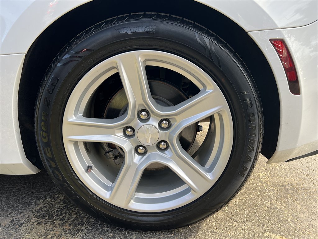 2019 Chevrolet Camaro - $18,995