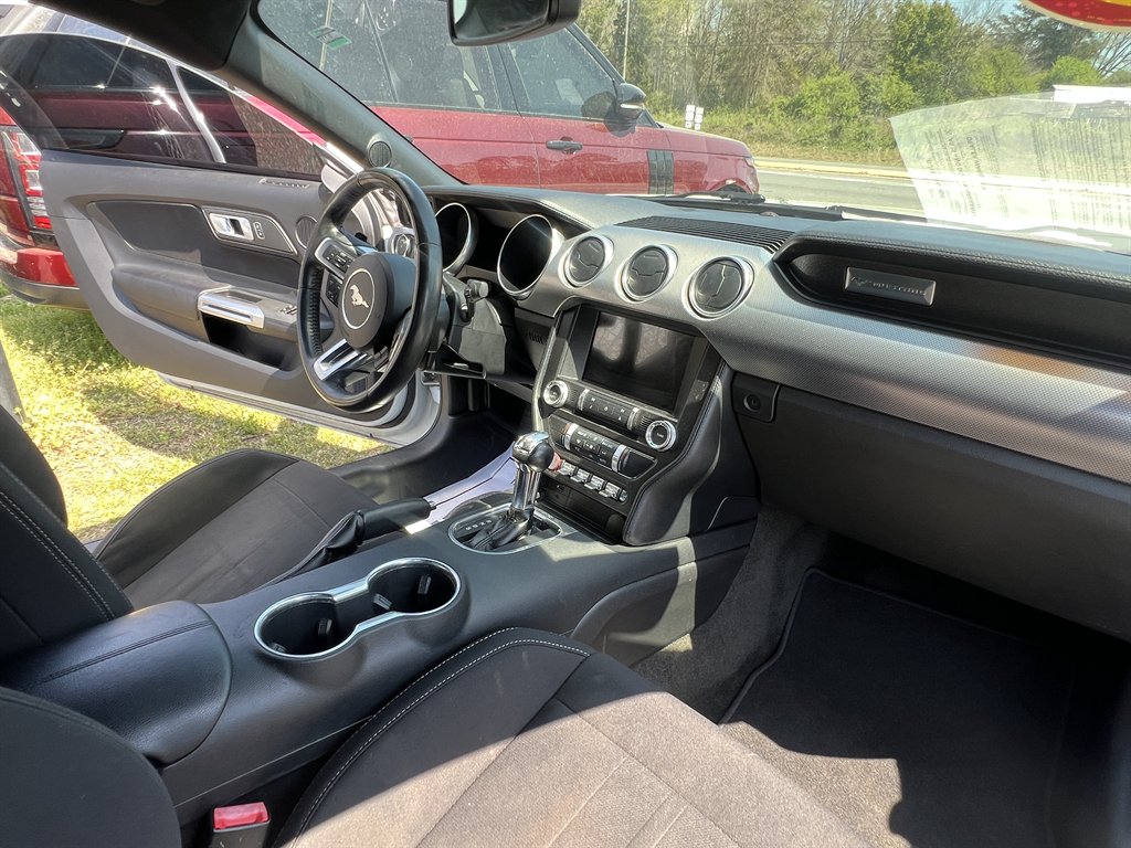 2018 Ford Mustang - $15,995