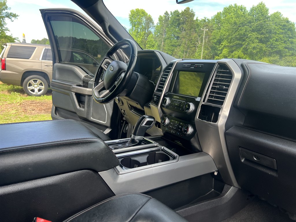 2019 Ford F150 - $27,995